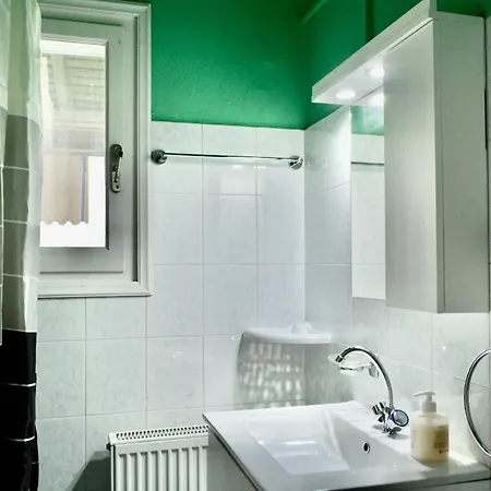 فيلة Ilias Village