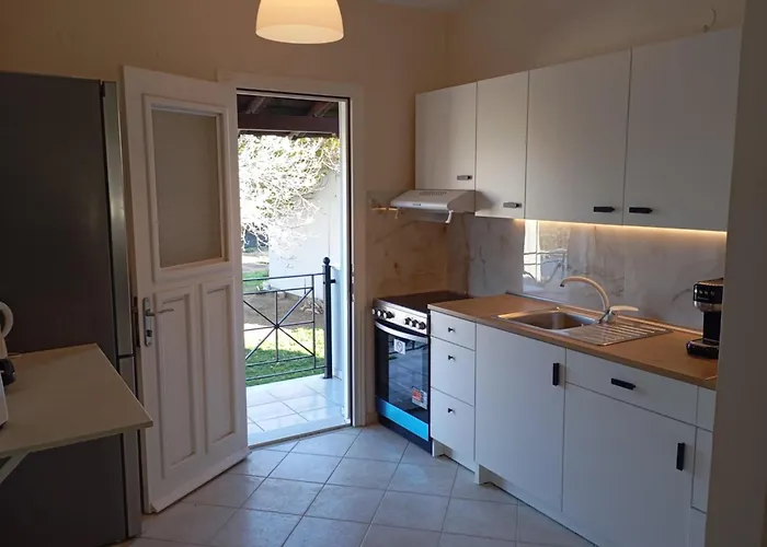 Ilias Village וילה *