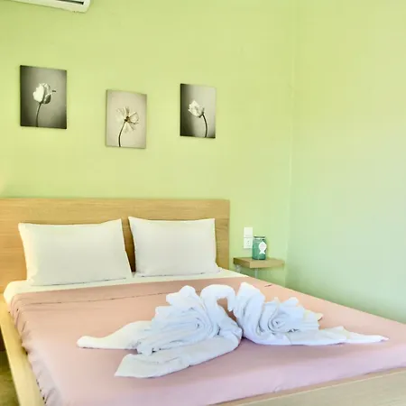 Ilias Village Villa Skiathos stad